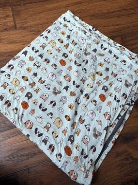 Small Pets Printed Fleece Blanket - Light Mint with Dog Pattern